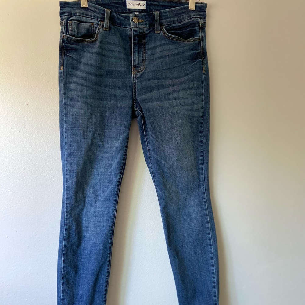 Studio blue jeans size 31